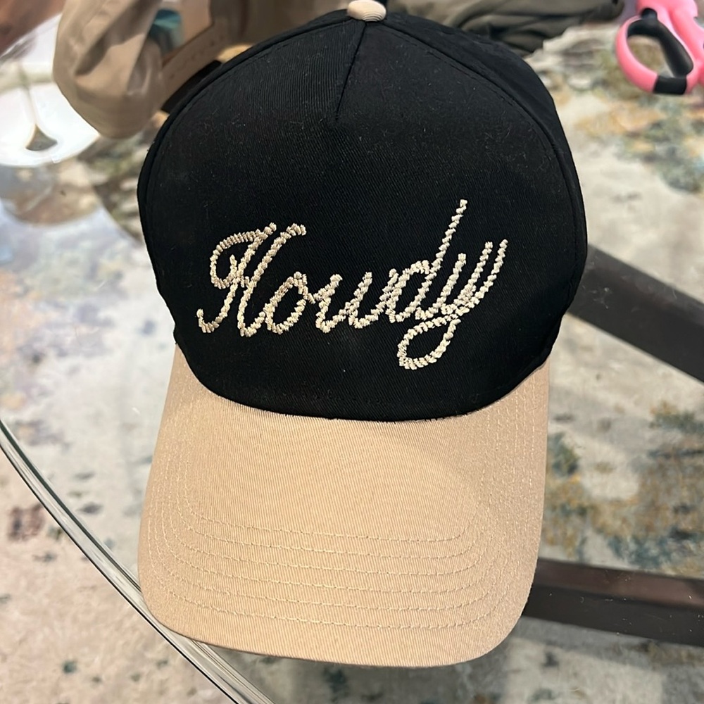 Black and Beige 'Howdy' Baseball Cap - Men